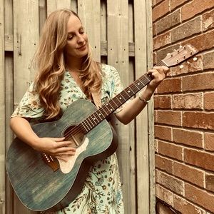 Meet your Posher, Stefanie